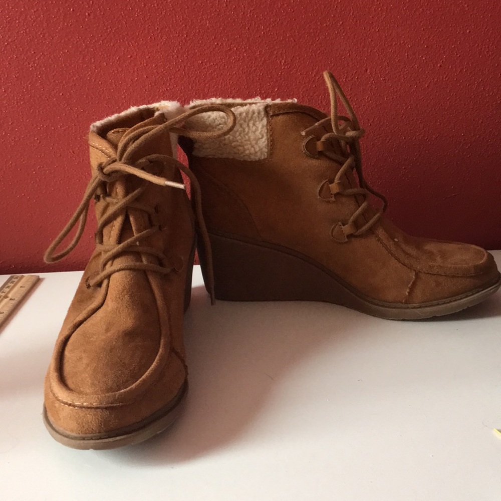 Casual brown lace up ankle booties